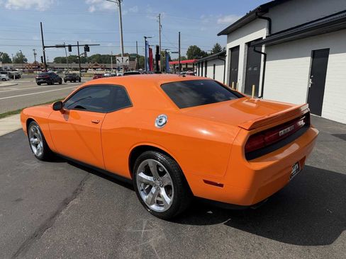 Used 2012 Dodge Challenger SXT Plus RWD image 3