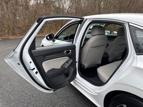 Used 2023 Honda Civic EX image 32