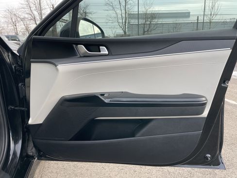 Used 2021 Kia K5 LXS image 10