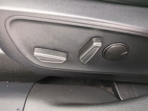 Certified 2024 Ford Escape Platinum image 17