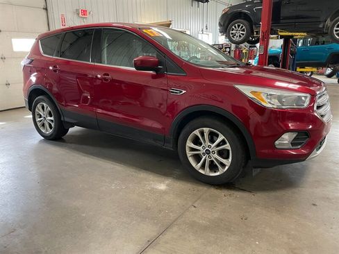 Used 2017 Ford Escape SE FWD image 5