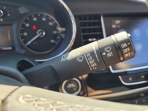 Used 2020 Buick Encore Preferred image 31