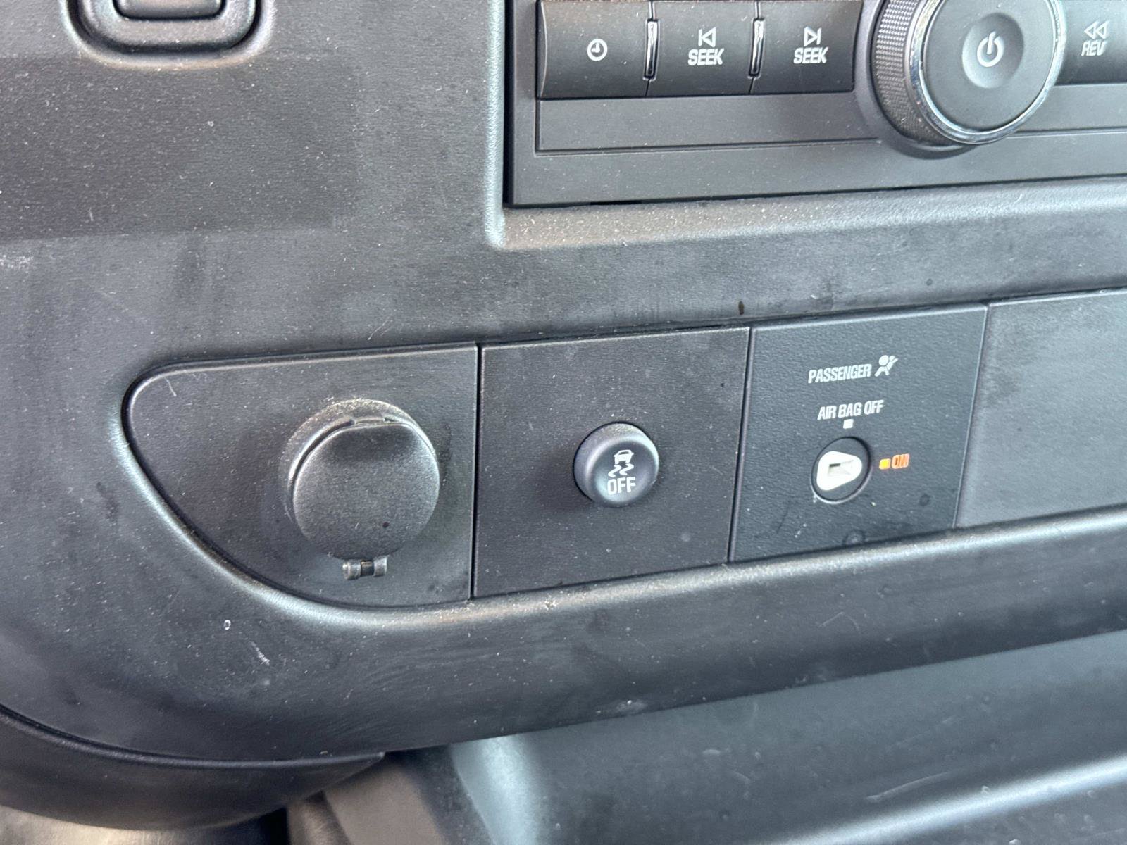 Used 2025 Chevrolet Express 2500 w/ Driver Convenience Package RWD image 13
