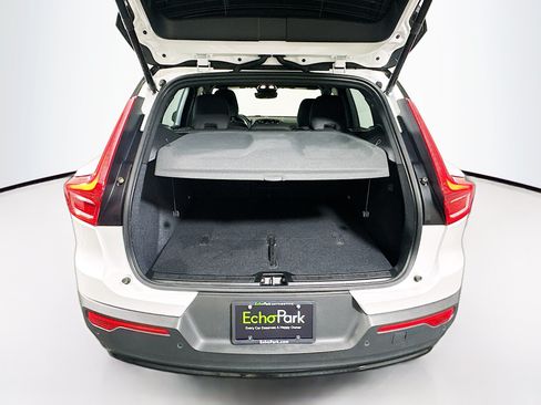 Used 2023 Volvo XC40 Recharge Plus AWD/4WD image 31