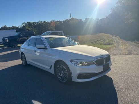 Used 2018 BMW 530i xDrive image 18
