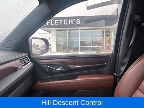 Used 2024 GMC Yukon XL Denali Ultimate image 14