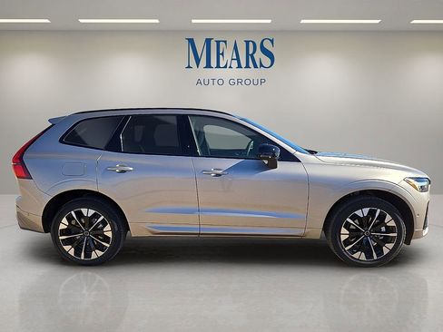 New 2026 Volvo XC60 B5 Plus w/ Protection Package Premier image 6