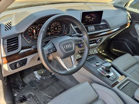 Used 2019 Audi Q5 2.0T Premium Plus w/ Premium Plus Package AWD/4WD image 12