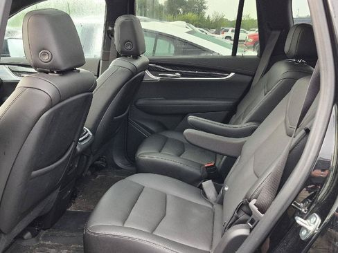 Used 2024 Cadillac XT6 Premium Luxury w/ LPO, Floor Liner Package FWD image 7