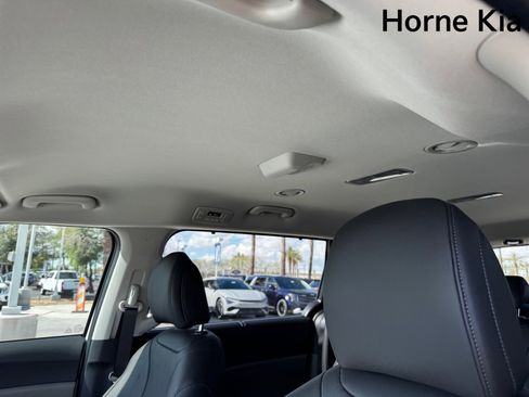 New 2026 Kia Carnival EX FWD image 17