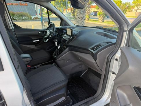Used 2022 Ford Transit Connect XLT FWD image 24