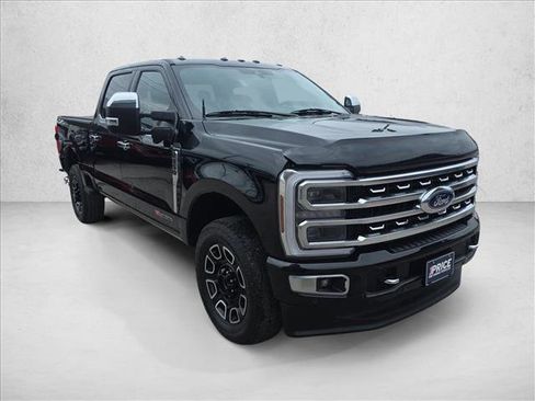 Certified 2024 Ford F350 Platinum w/ FX4 Off-Road Package AWD/4WD image 8