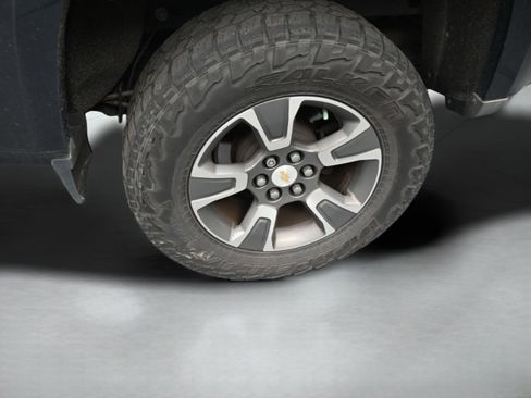 Used 2017 Chevrolet Colorado Z71 AWD/4WD image 35