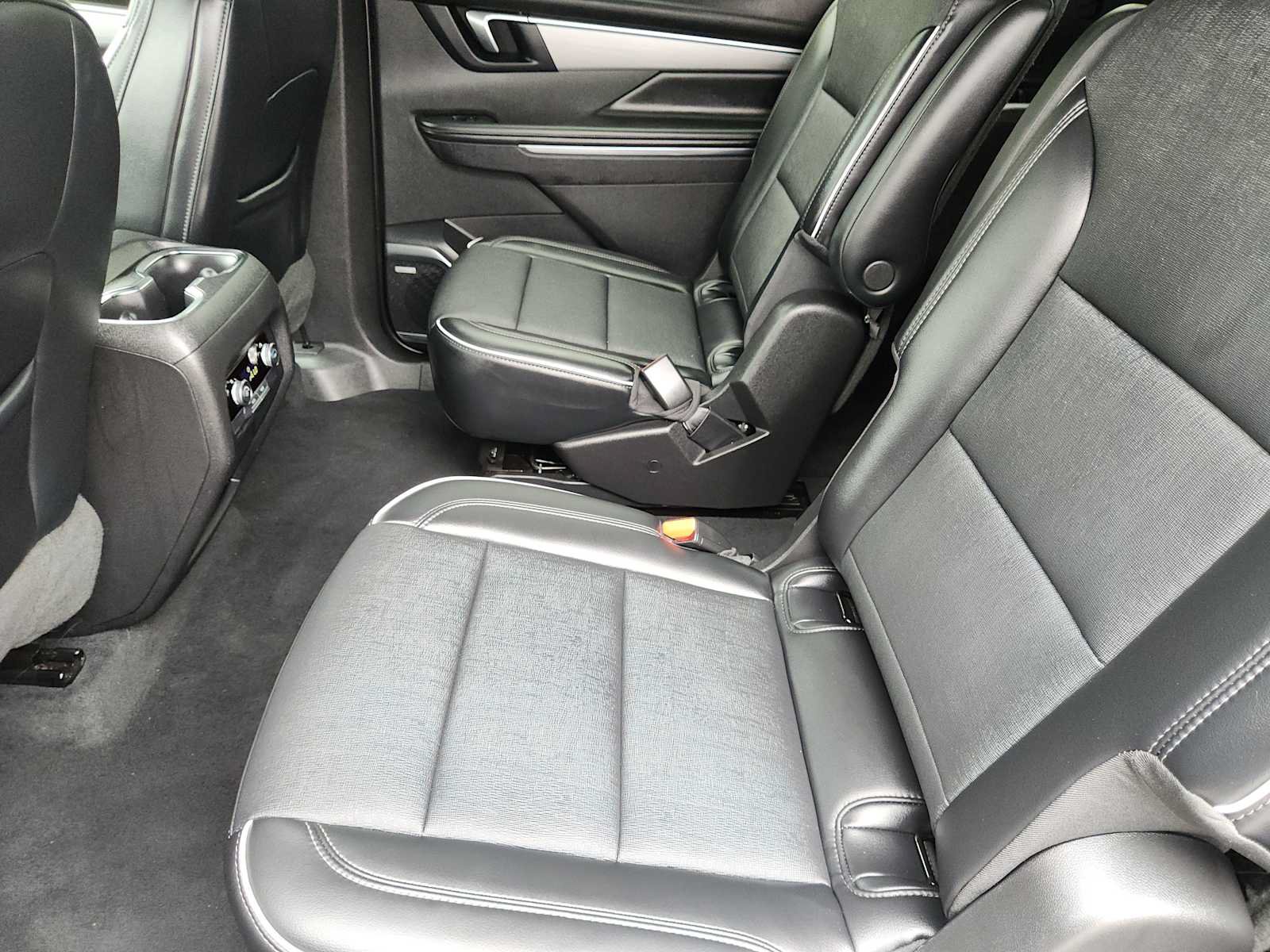 Certified 2026 Buick Enclave Preferred FWD image 31