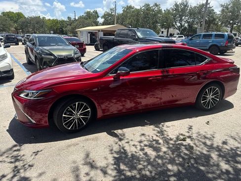 Certified 2025 Lexus ES 300h w/ Premium Package FWD image 4