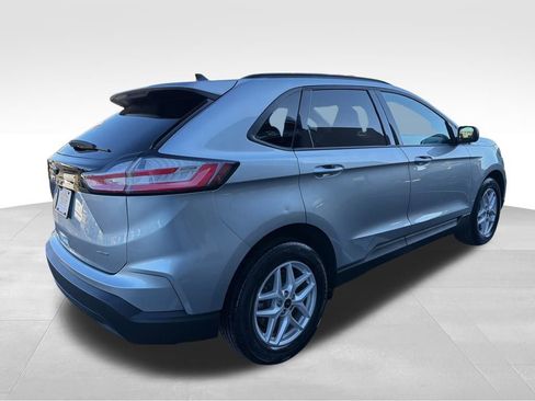 Used 2023 Ford Edge SE image 6