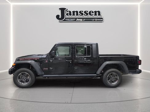 Used 2022 Jeep Gladiator Rubicon w/ Trailer Tow Package image 2