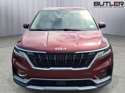 Used 2022 Kia Carnival EX FWD image 4