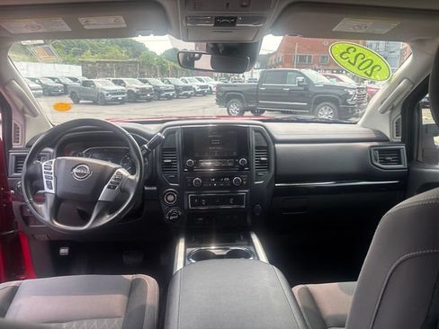 Used 2023 Nissan Titan SV w/ SV Convenience Package AWD/4WD image 12