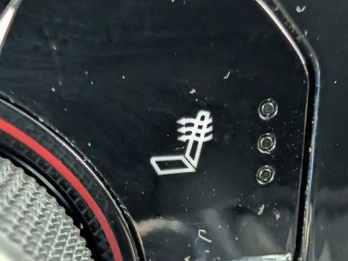 Used 2025 Chevrolet Silverado 2500 LT image 18