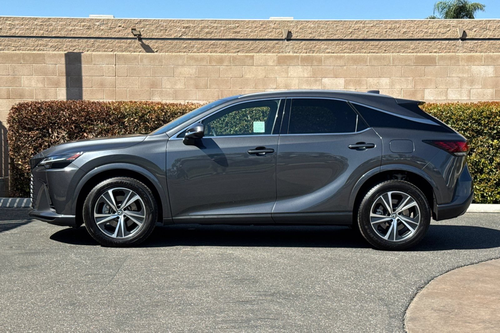 Used 2024 Lexus RX 350 FWD w/ Technology Package image 7