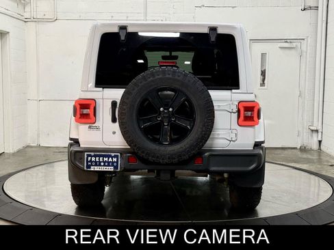 Used 2019 Jeep Wrangler Unlimited Sahara w/ Uconnect 4C Nav & Sound Group AWD/4WD image 7