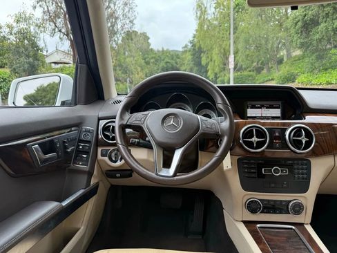 Used 2014 Mercedes-Benz GLK 350 2WD image 22