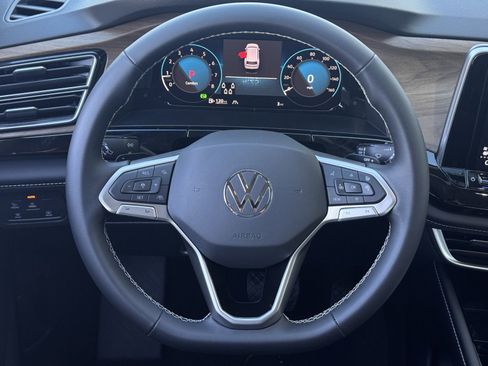 New 2026 Volkswagen Atlas SE image 13