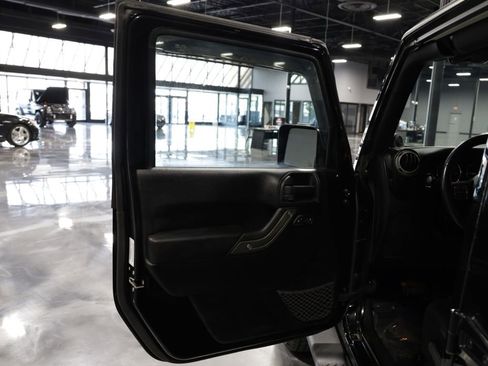 Used 2014 Jeep Wrangler Unlimited Sport w/ Quick Order Package 24S AWD/4WD image 10