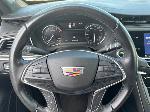 Used 2022 Cadillac XT5 Premium Luxury AWD/4WD image 16