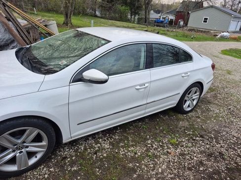 Used 2013 Volkswagen CC Sport image 2