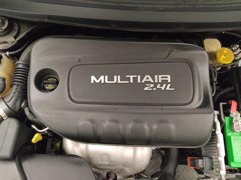 Used 2015 Jeep Cherokee Latitude FWD image 30