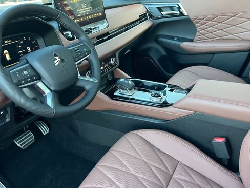 New 2026 Mitsubishi Outlander SEL FWD image 11
