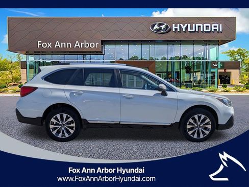 Used 2019 Subaru Outback 3.6R Touring AWD/4WD image 6