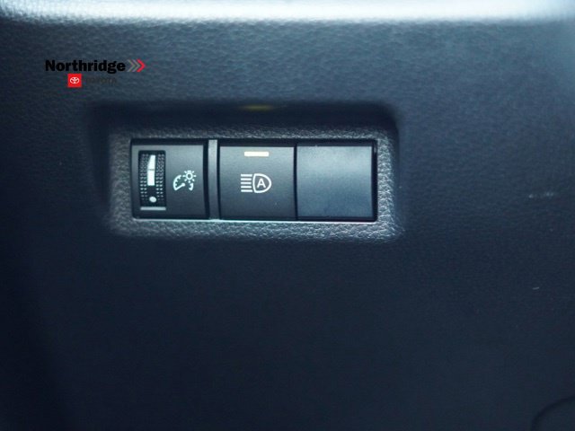 Used 2019 Toyota RAV4 XLE w/ Carpet Mat Package FWD image 17