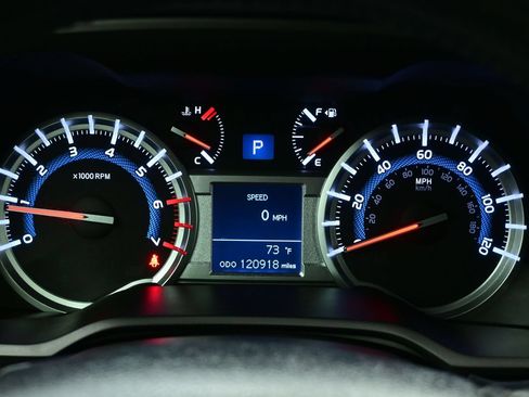 Used 2018 Toyota 4Runner Limited AWD/4WD image 26