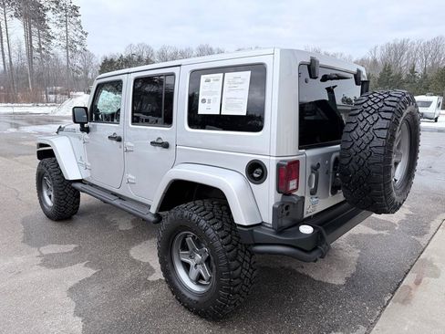 Used 2012 Jeep Wrangler Unlimited Rubicon w/ Dual Top Group image 7