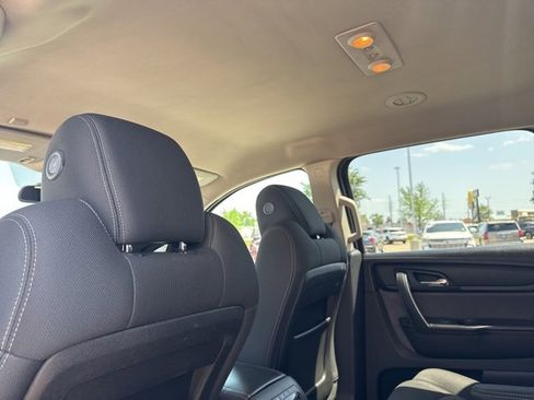 Used 2013 Chevrolet Traverse LT image 32