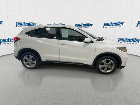 Used 2017 Honda HR-V LX image 13