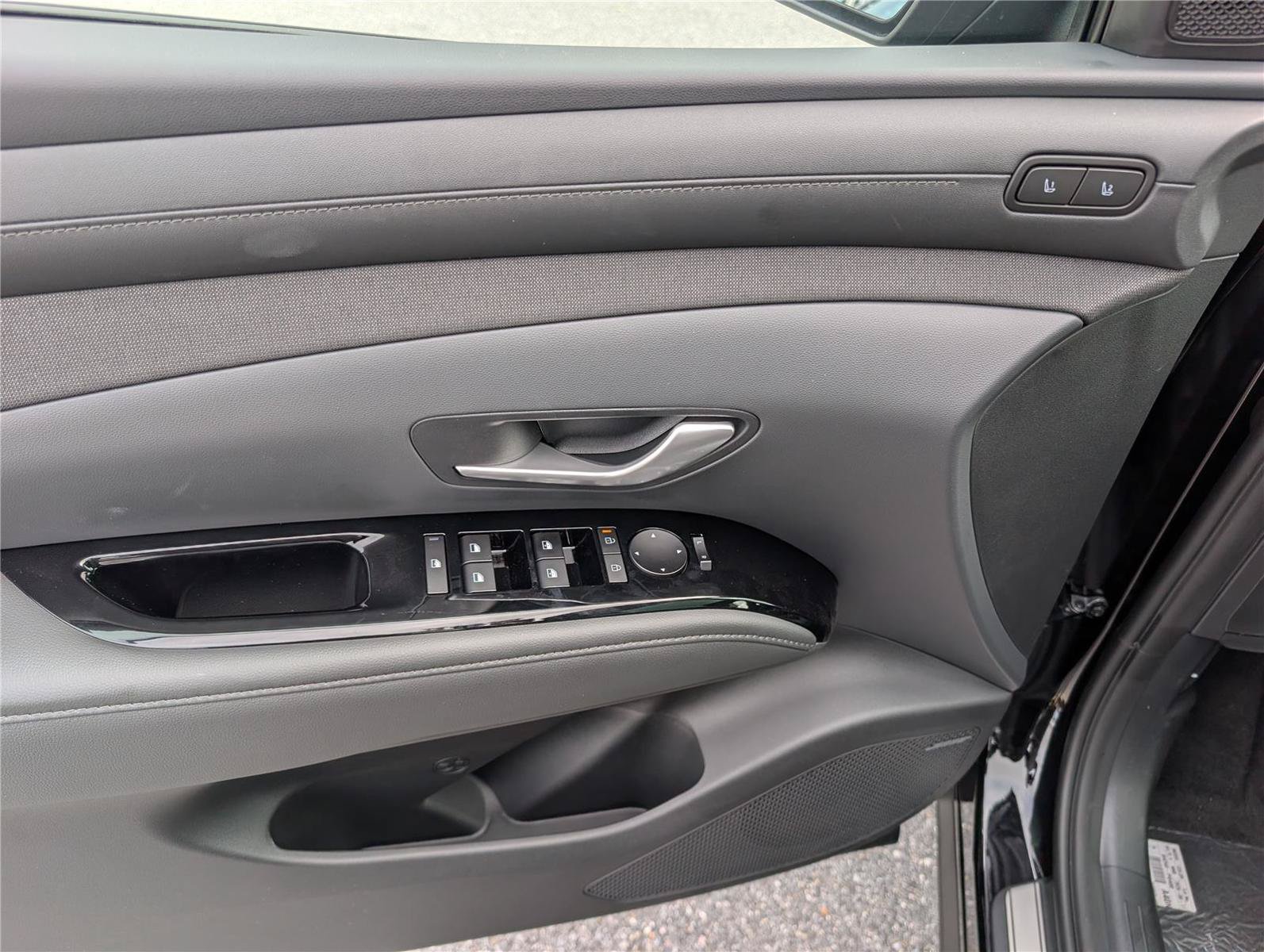 New 2026 Hyundai Tucson Limited AWD/4WD image 18