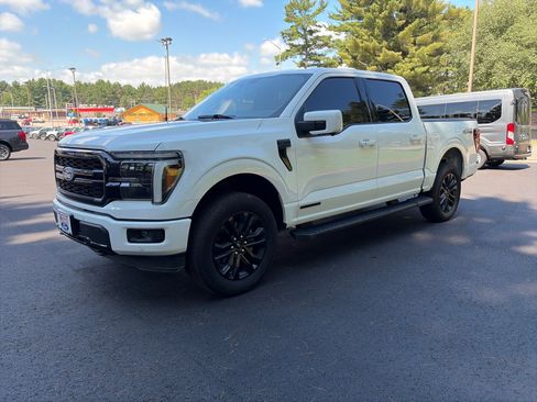 Used 2025 Ford F150 Lariat w/ Equipment Group 502A High AWD/4WD image 3