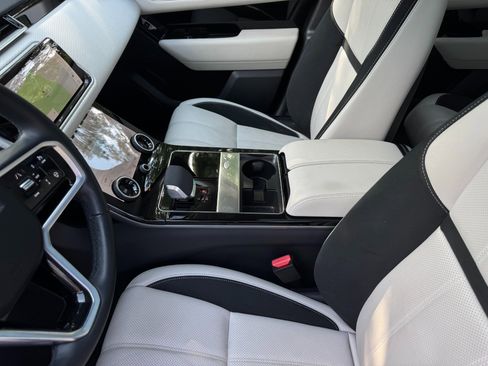 Used 2023 Land Rover Range Rover Velar R-Dynamic S image 12