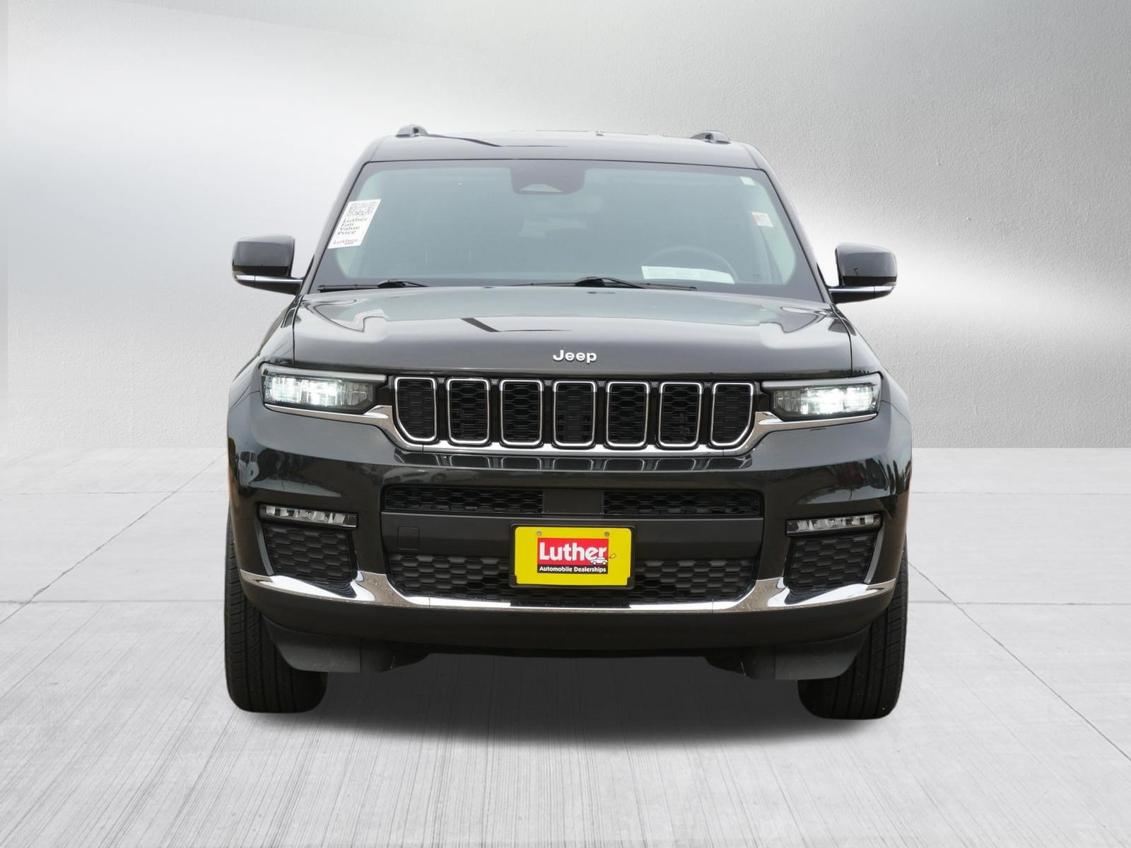 Used 2023 Jeep Grand Cherokee L Limited w/ Trailer Tow Group (B) AWD/4WD image 2