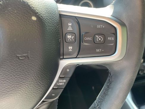 Used 2025 RAM 1500 Big Horn AWD/4WD image 23