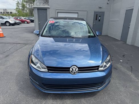Used 2016 Volkswagen Golf S FWD image 3