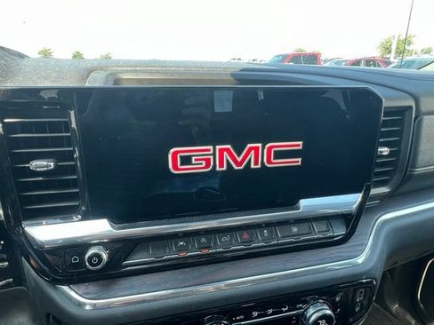 Used 2022 GMC Sierra 1500 SLT w/ SLT Convenience Package RWD image 10