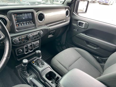 Used 2018 Jeep Wrangler Unlimited Sahara w/ Dual Top Group image 7