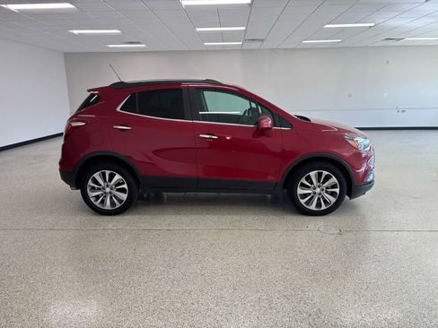 Used 2020 Buick Encore Preferred image 4