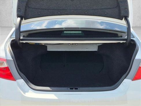 Used 2016 Toyota Camry SE FWD image 7
