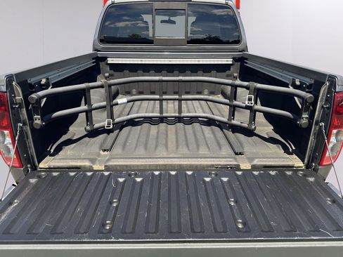 Used 2020 Nissan Frontier SV w/ Midnight Edition Floor Mats RWD image 33